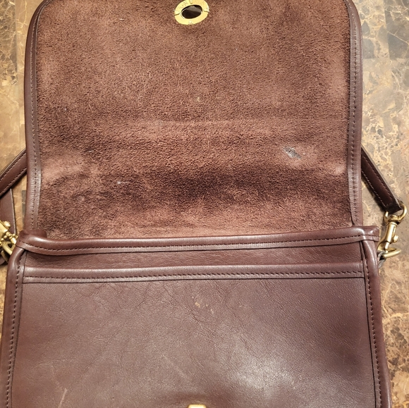 Vintage Coach Pocket Purse (style no. 9755) in brown leather.  - Picture 11 of 15